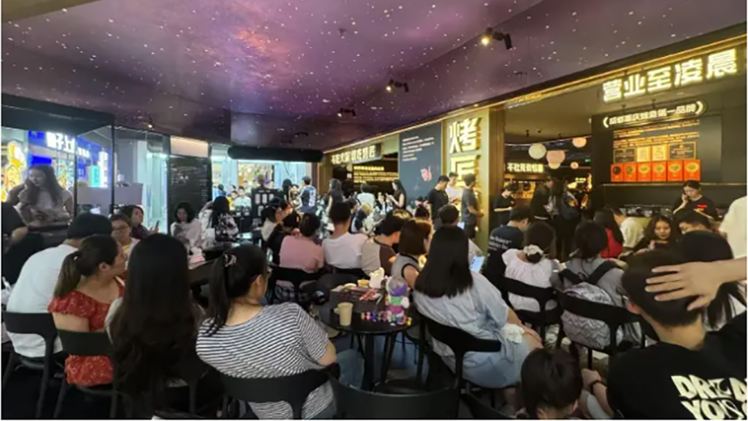 游客扎堆+夜经济飙升！暑期京城餐饮消费"热"力全开